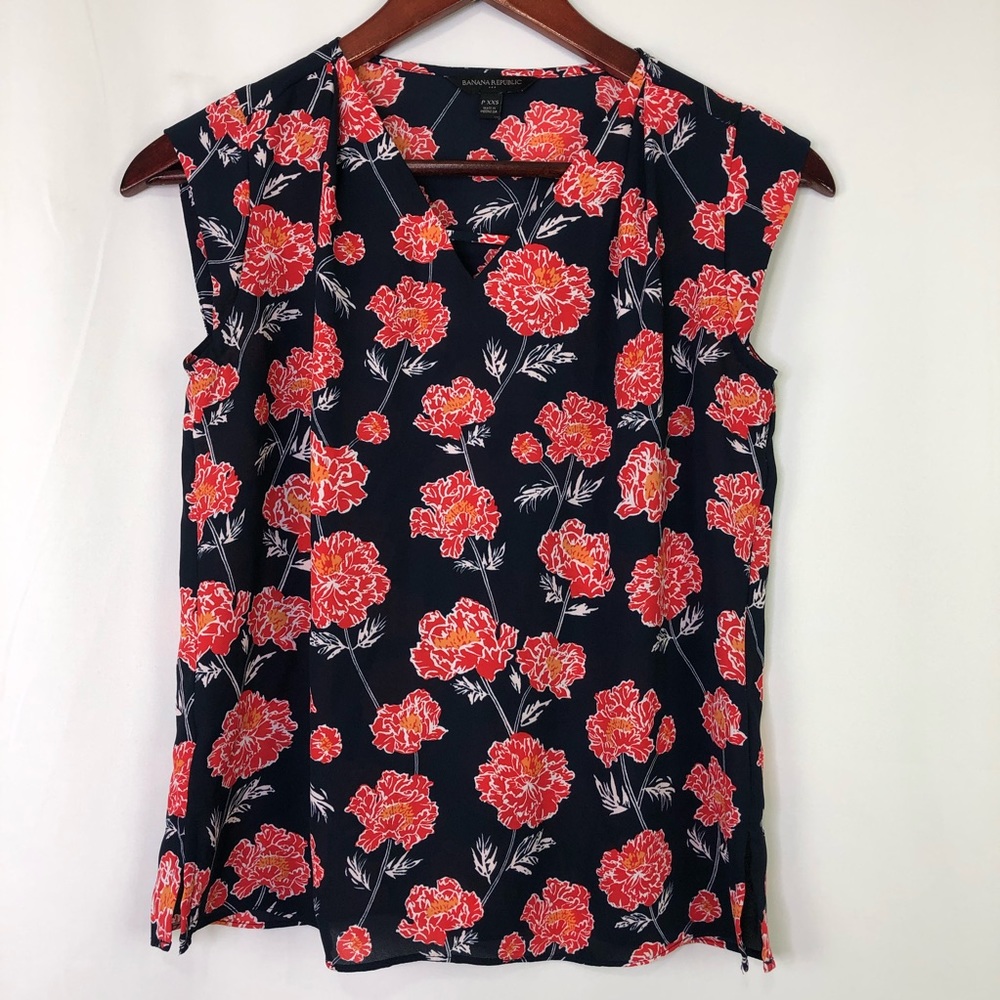 Banana Republic Floral Blouse V-Neck Petite Sleeveless XXS Formal Business Red